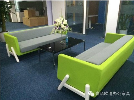 【央視新聞客戶端】京東JD讓老百姓放心網購，壹品歐迪讓京東JD綠色辦公
