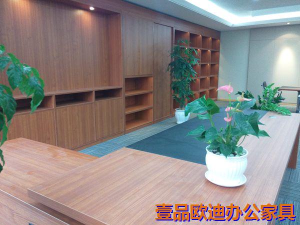 大班臺(tái)1