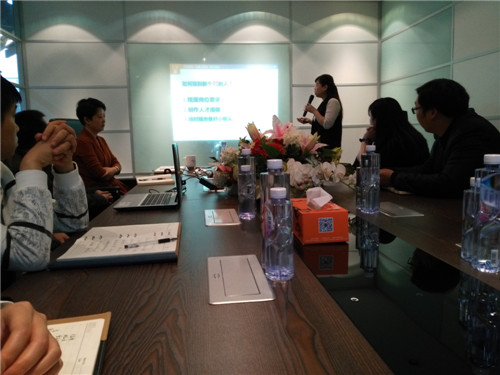管理部經(jīng)理分享學習收獲-壹品歐迪辦公家具四月員工大會
