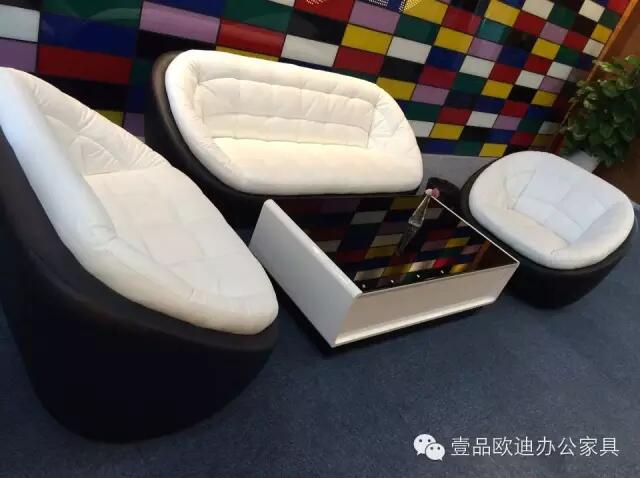 【央視新聞客戶端】京東JD讓老百姓放心網(wǎng)購，壹品歐迪讓京東JD綠色辦公